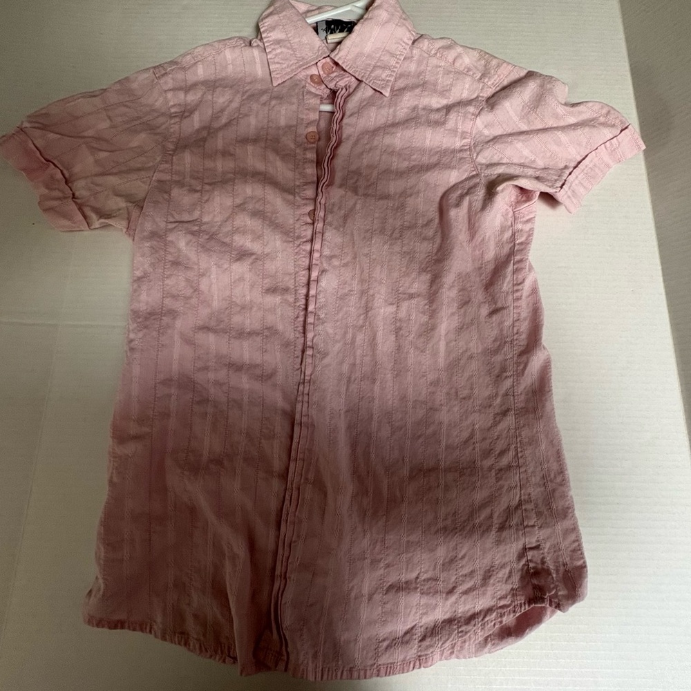 Casual Pink Button Down Shirt with Lightweight Fabric Johnny Max Small